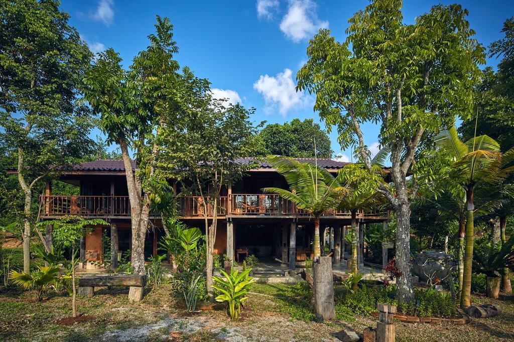 Bambuh Boutique Homestay Чианграй Экстерьер фото